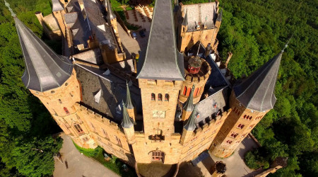 Schlosstürme auf der Burg Hohenzollern (Quelle: BWeins)